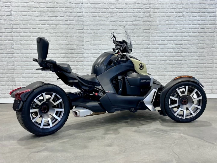 2020 BRP CAN-AM RYKER 900 EFI EDITION RALLY + 10272 KM + BANC PASSAGER & DOSSIER + PAREBRISE + PHARE AUX 