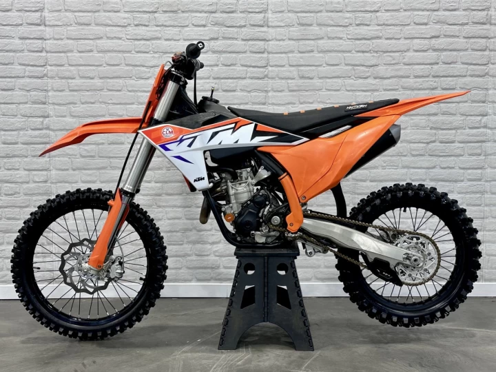 2023 KTM 350 SX-F EFI + 4 TEMPS + SEULEMENT 35 HR + MX - MOTOCROSS - ENDURO + RARE 