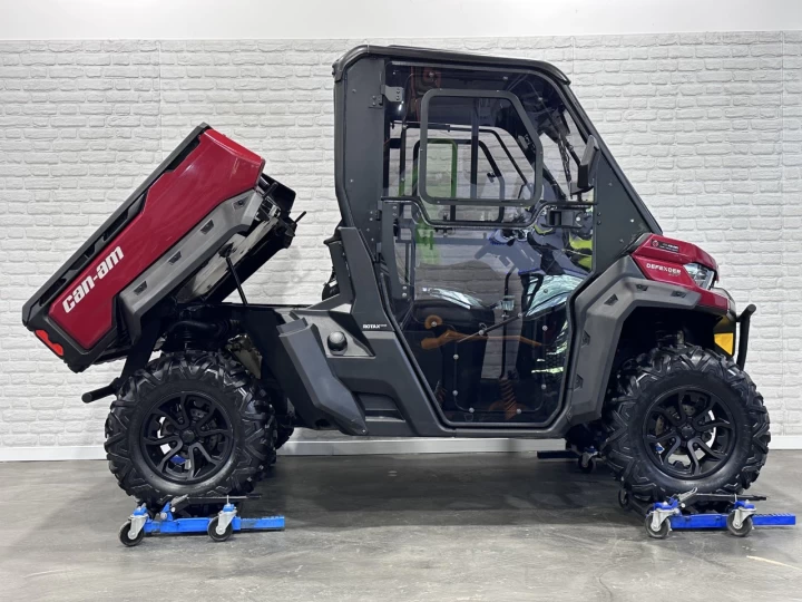 2016 BRP CAN-AM DEFENDER XT HD-10 EFI + 4WD + DPS + CABINE + CHAUFRETTE + 11130 KM + RARE & A1 