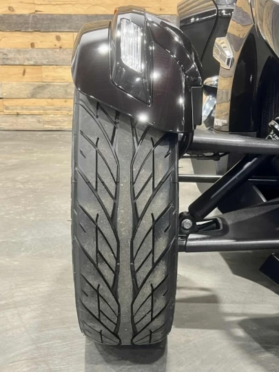2013 BRP CAN-AM SPYDER RT LIMITED SE-5 (semi-automatique) 61598 KM + RADIO + GPS + SUSPENSION A AIR + ENSEMBLE CHROME 