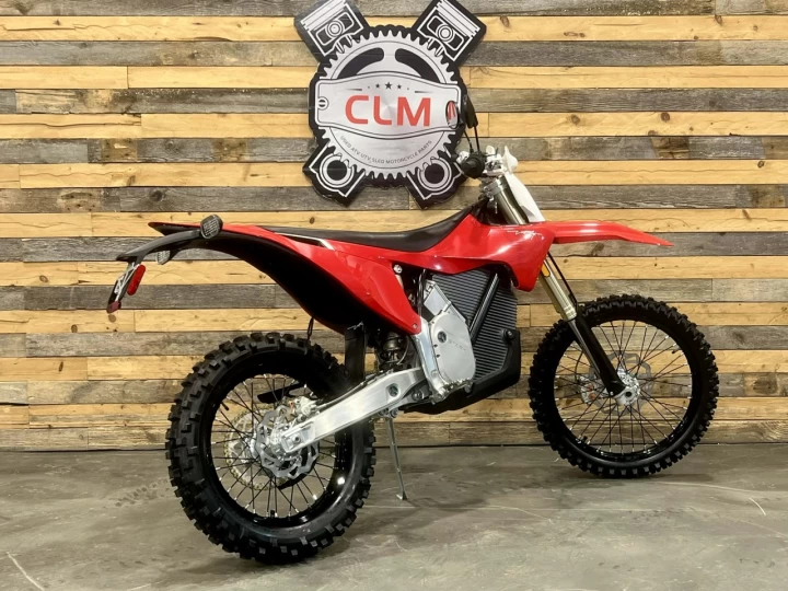 2025 STARK FUTURE VARG EX 60 HP @ 80 HP + LÉGALE SUR LA ROUTE + NEUF 0 KM + GARANTIE 2 ANS 