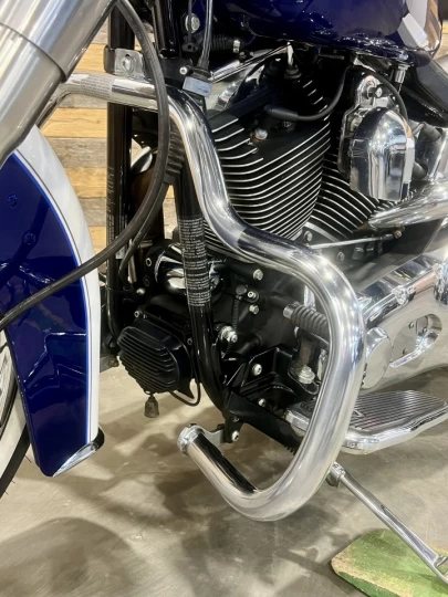 2006 HARLEY DAVIDSON FLSTN SOFTAIL DELUXE + LOOK UNIQUE & CUSTOM + ROUE AVANT 21'' + AUBAINE $$$ 