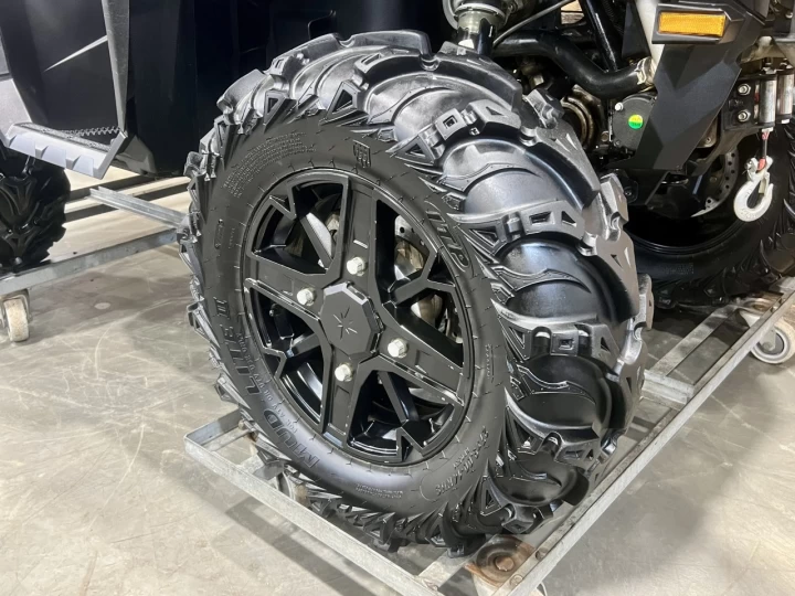 2021 POLARIS SPORTSMAN 850 H.O EFI EDITION PREMIUM + 4X4 + EPS + 6995 KM SEULEMENT + RARE & A1 