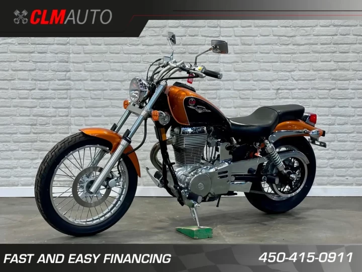 2013 SUZUKI BOULEVARD S40 650 cc + SEULEMENT 22408 KM + RARE & A1 