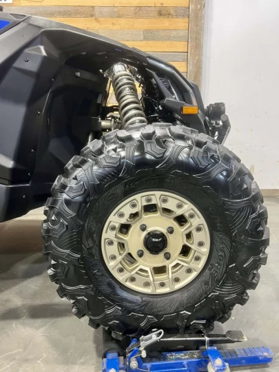 2023 BRP CAN-AM MAVERICK MAX X3 X-RS TURBO ''RR'' 200 H.P + DPS + 4X4 + 72'' + SMART SHOX + TOIT AUDIO + SEULEMENT 1509 KM 