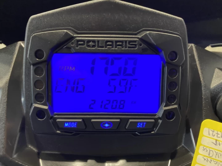 2018 POLARIS RMK ASSAULT 800 AXYS 155'' X 2'5'' / SEULEMENT 2120 KM 