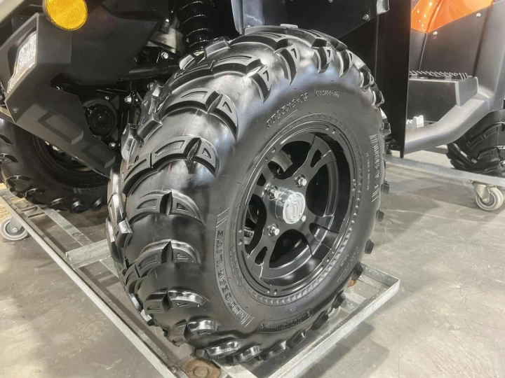 2020 CF MOTO C-FORCE 500 EFI H.O TOURING + 4X4 + EPS + SEULEMENT 1478 KM + COULEUR RARE & IMPECCABLE A1 
