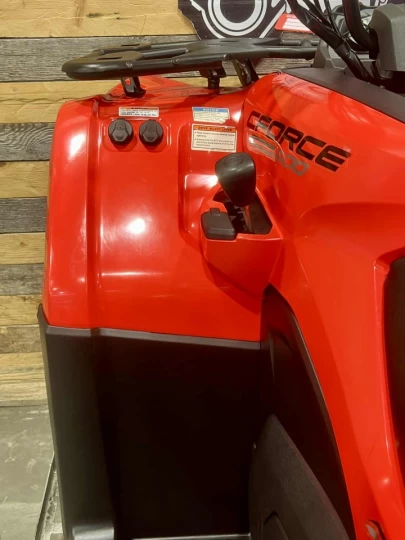 2023 CF MOTO C-FORCE 400 LX EFI + 4X4 + E.P.S + SEULEMENT 1349 KM 