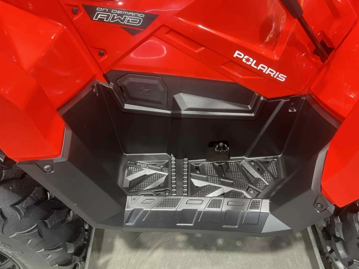 2021 POLARIS SPORTSMAN 570 EFI + E.P.S + 4X4 + TREUIL + PARE CHOC HD AVANT & ARRIERE + SEULEMENT 2012 KM 
