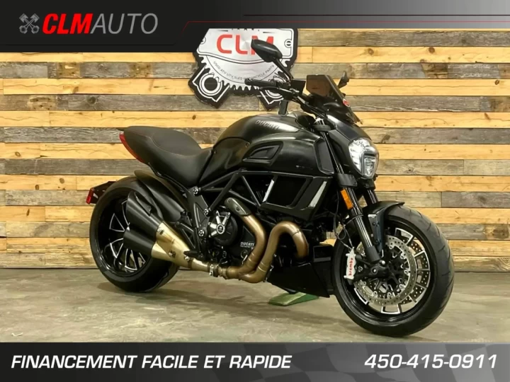 2017 DUCATI DIAVEL 1198 EFI + EDITION DARK + 42259  KM + PNEU 240 mm ARRIERE NEUF 0 KM + RARE & CONDITION A1 
