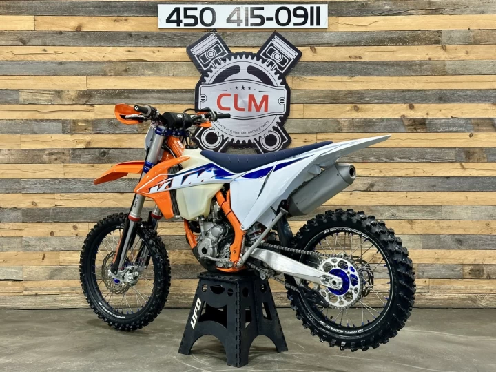 2022 KTM 350 XC-F EFI + 4 TEMPS + SEULEMENT 22 HR + BEAUCOUP D'OPTIONS $$$ INCLUSES + A1 
