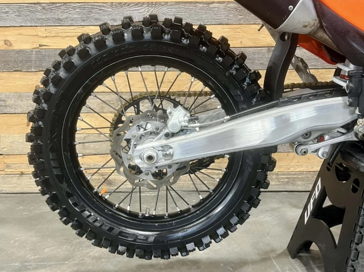 2025 KTM 250 XC-F EFI + 4 TEMPS + 68 HR + ENDURO-MX-MOTOCROSS + RARE & CONDITION A1 