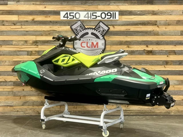 BRP SEA-DOO SPARK TRIXX 2UP + IBR + VTS + SEULEMENT 18 HR + RARE & CONDITION A1  2020