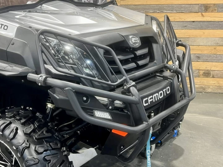 2023 CF MOTO U-FORCE 800 LX EFI + 4X4 + EPS + SEULEMENT 1296 KM + GARANTIE MAI 2028 + CONDITION A1 