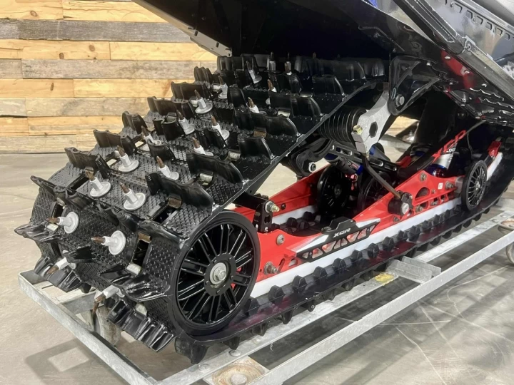 2022 POLARIS INDY 850 XCR 137'' + ECRAN 7S + SEULEMENT 1251 KM + COULEUR RARE & IMPECCABLE A1 