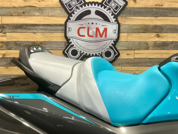 2026 BRP SEA-DOO GTR 230 H.P + IBR + VTS + AUDIO PREMIUM + SEULEMENT 4 HR + 3 PASSAGERS + RARE & A1 