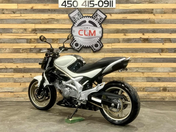 2009 SUZUKI SFV 650 GLADIUS + 51112 KM + PETITE PLAQUE $$$ + RARE & A1 