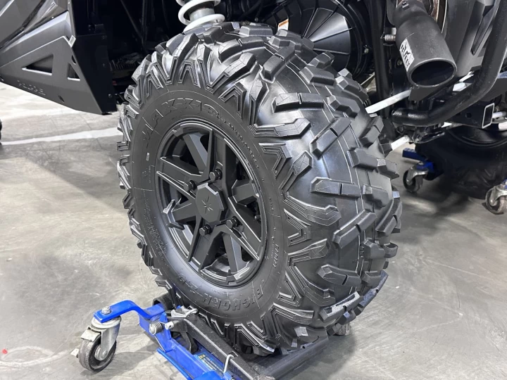 2016 POLARIS RZR XP 1000 EFI + 4WD + E.P.S + FOX + AUDIO + CABINE FERMÉ + CHAUFFAGE + RARE & A1 