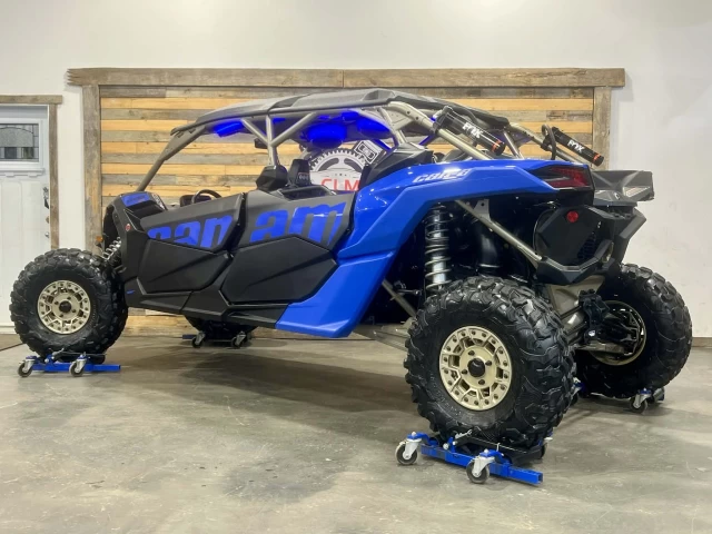 BRP CAN-AM MAVERICK MAX X3 X-RS TURBO ''RR'' 200 H.P + DPS + 4X4 + 72'' + SMART SHOX + TOIT AUDIO + SEULEMENT 1509 KM  2023