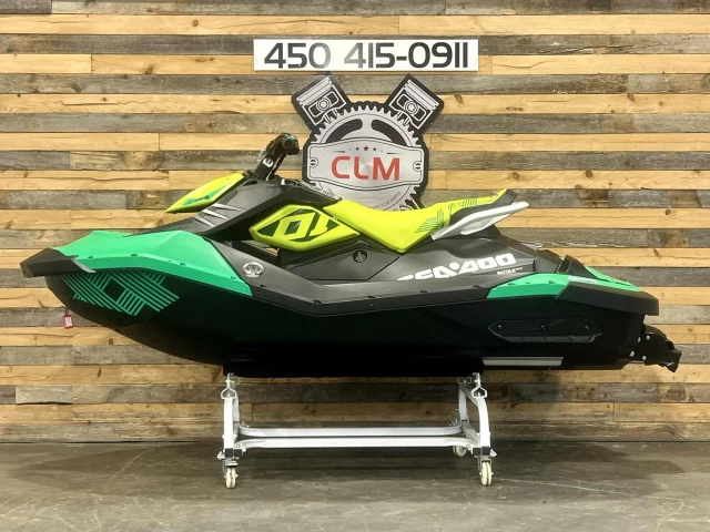 BRP SEA-DOO SPARK TRIXX 2UP + IBR + VTS + SEULEMENT 18 HR + RARE & CONDITION A1  2020