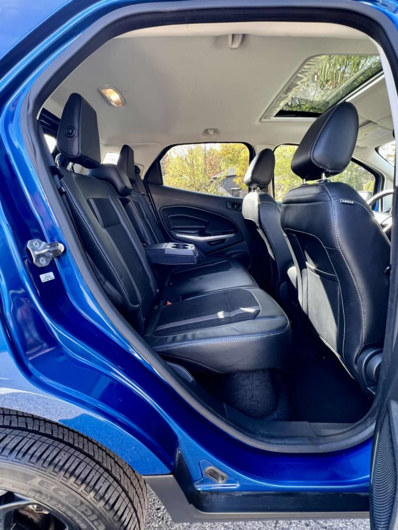 2022 FORD ECOSPORT SES 4WD + 2.0L + SEULEMENT 40693 KM + GARANTIE FORD + COULEUR RARE + CONDITION A1  Main Image
