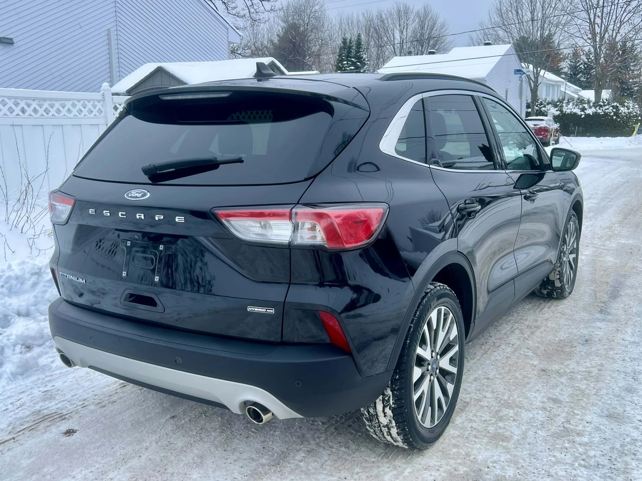 2020 FORD ESCAPE TITANIUM HYBRIDE AWD + 91150 KM + MODELE LUXUEUX & TOUTE ÉQUIPÉE  Image principale