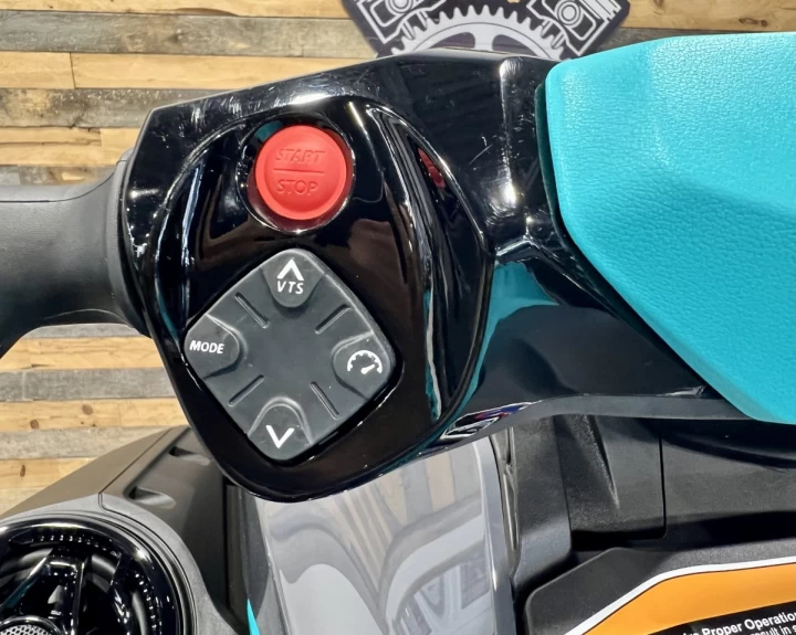 2026 BRP SEA-DOO GTR 230 H.P + IBR + VTS + AUDIO PREMIUM + SEULEMENT 4 HR + 3 PASSAGERS + RARE & A1 