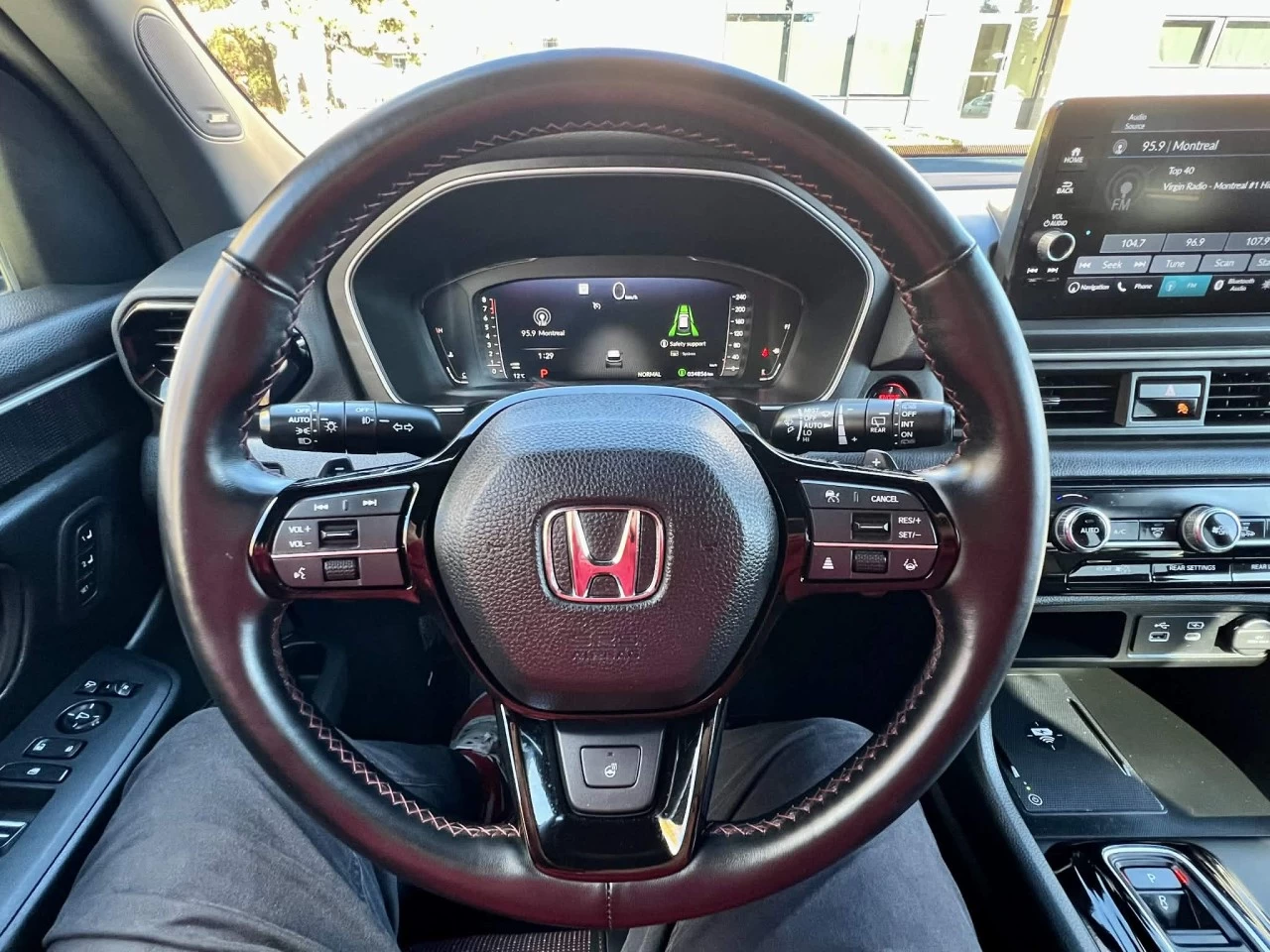 2023 HONDA PILOT BLACK EDITION AWD + V6 3.5L + SEULEMENT 34856 KM + GARANTIE  Main Image