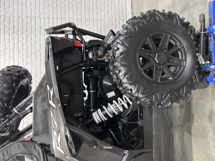 2016 POLARIS RZR XP 1000 EFI + 4WD + E.P.S + FOX + AUDIO + CABINE FERMÉ + CHAUFFAGE + RARE & A1 