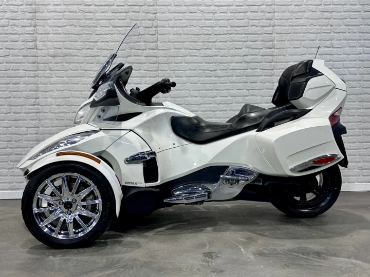 2018 BRP CAN-AM SPYDER RT LIMITED + SE-6 (SEMI-AUTOMATIQUE) + ROTAX 1330 EFI + ENSEMBLE CHROME + RARE & A1 