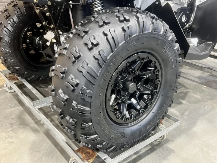 2025 BRP CAN-AM RENEGADE X-XC 1000R EFI + 4X4 + DPS + SEULEMENT 1083 KM + RARE & A1 