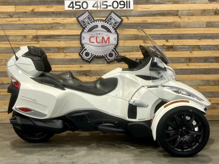 2017 BRP CAN-AM SPYDER RT-S SE-6 (SEMI-AUTOMATIQUE) ROTAX 1330 cc EFI + SEULEMENT 25499 KM + RARE & A1 