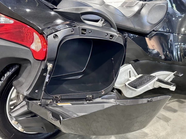 2010 BRP CAN-AM SPYDER RT-S SM-5 (MANUELLE A CLUTCH) + SUSPENSION A AIR + 51197 KM + RARE & A1 