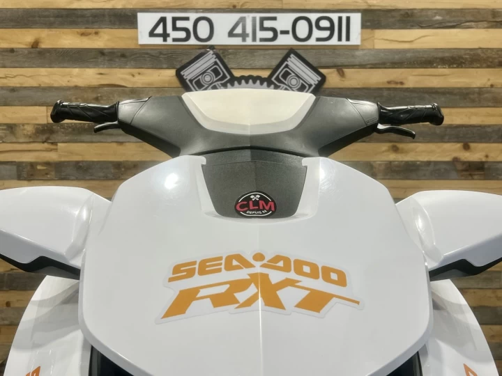 2012 BRP SEA-DOO RXT 260 HP IS = SUSPENSION INTELLIGENTE + SEULEMENT 117 HR + 3 PASSAGERS + MODELE RARE + 