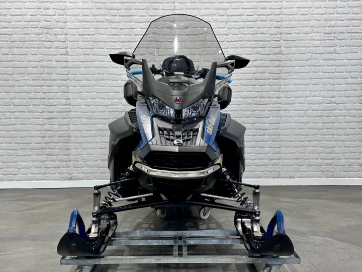 2025 BRP SKI-DOO EXPEDITION S.E 850 E-TEC EFI WT-WIDE TRACK 154'' X 20'' + 1809 KM SEULEMENT + BANC PASSAGER + COFFRE LINQ + RARE & A1 