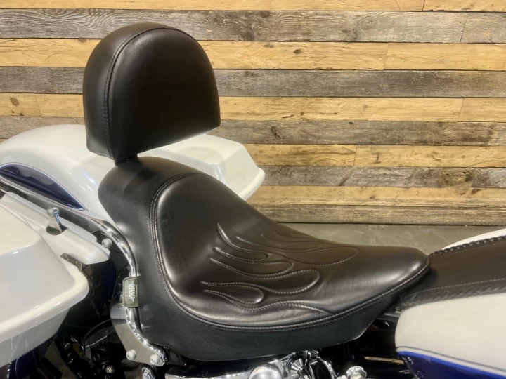 2006 HARLEY DAVIDSON FLSTN SOFTAIL DELUXE + LOOK UNIQUE & CUSTOM + ROUE AVANT 21'' + AUBAINE $$$ 