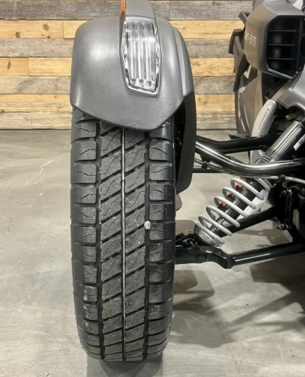 2021 BRP CAN-AM SPYDER / RYKER 900 ACE EDITION RALLY _ PARE-BRISE + BANC PASSAGER + SUSPEMNSION KYB 