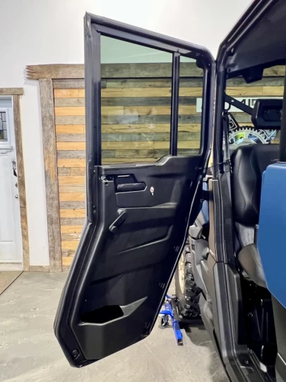 2025 BRP CAN-AM DEFENDER MAX CREW HD-10 LIMITED + 4X4 + DPS + HVAC + AUDIO + 5200 KM + GARANTIE + RARE & A1 