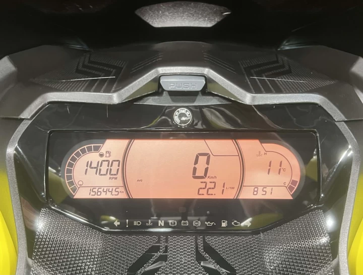 2022 BRP SKI-DOO RENEGADE X-RS 850 E-TEC 137'' + REV GEN4 + MODELE & COULEUR RARE + A1 