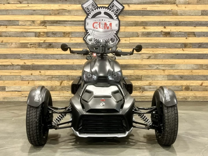 2021 BRP CAN-AM SPYDER / RYKER 900 ACE EDITION RALLY _ PARE-BRISE + BANC PASSAGER + SUSPEMNSION KYB 