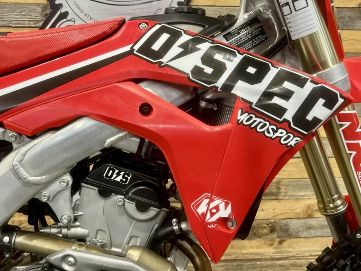 2018 HONDA CRF 250R PGM-FI + 4 TEMPS + DEMARREUR ELECTRIQUE + 94 HR + LOOK INCROYABLE 