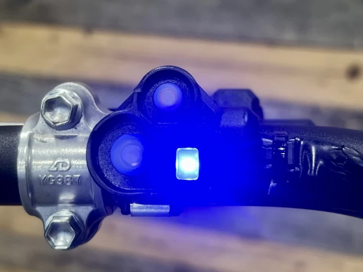 2025 YAMAHA YZ 450F EFI + 4 TEMPS + SEULEMENT 21 HR + RARE & CONDITION A1 