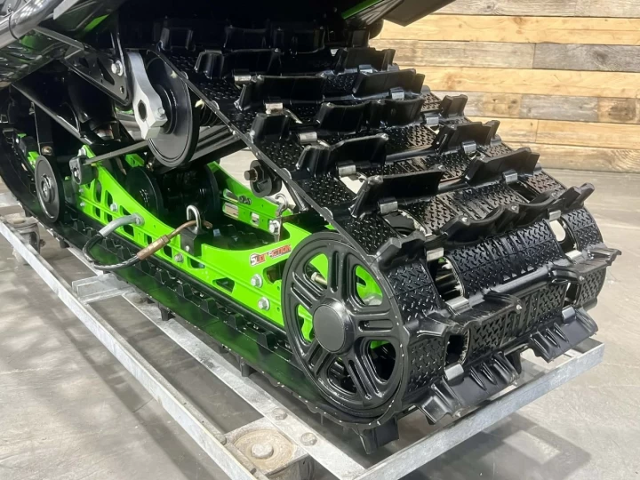 2018 ARCTIC CAT XF 7000 CROSSTREK 137'' + C-TEC4 + 18255 KM + ROLLERSKI + MODELE RARE & CONDITION A1 