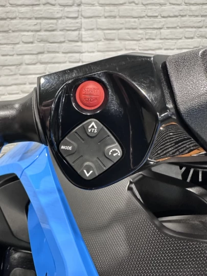 2019 BRP SEA-DOO RXT 230 HP + IBR + VTS + 3 PASSAGERS + 131 HR SEULEMENT + RARE & A1 