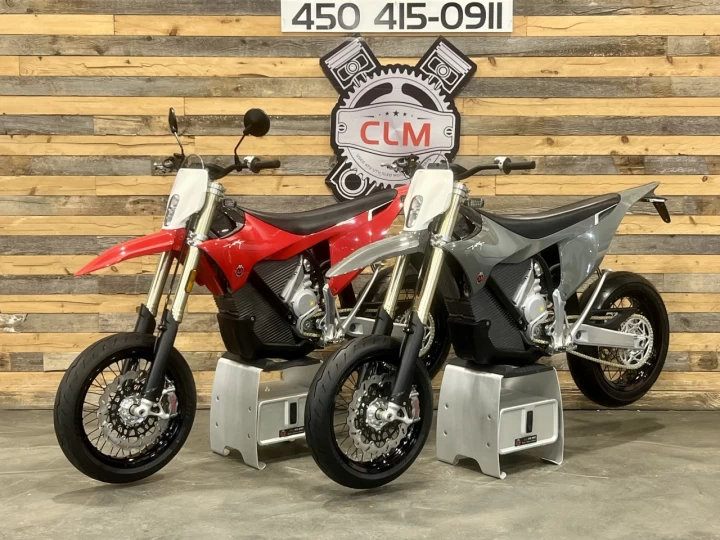 2026 STARK FUTURE VARG SM - SUPERMOTARD + LEGALE SUR LA ROUTE + 60 HP @ 80 HP + 2 ANS DE GARANTIE + QUANTITÉ LIMITÉE 