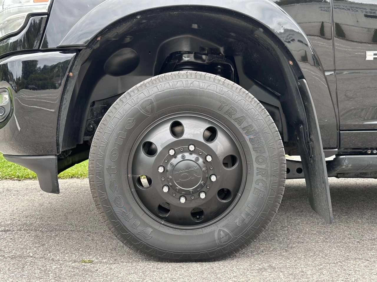 2019 RAM 3500 LARAMIE CUMMINS 6.7L H.O - HIGH OUTPUT + CREW CAB + 4WD + BOITE LONGUE + SUSPENSION A AIR + RARE & A1  Image principale