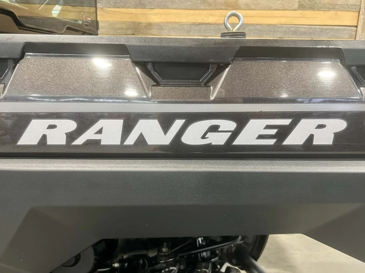 2023 POLARIS RANGER XP 1000 NORTH STAR EDITION ULTIMATE + RIDE COMMAND + AIR CLIMATISÉ + CHAUFFAGE + CABINE FERMER + TOUTE ÉQUIPÉE 