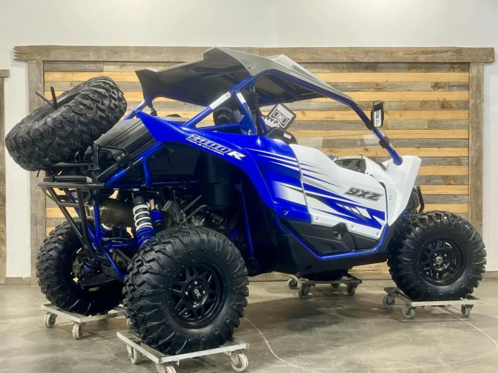 2017 YAMAHA YXZ 1000R EFI SS-SPORT SHIFT + EPS + 4X4 + FOX PODIUM X2 + SEULEMENT 4044 KM 