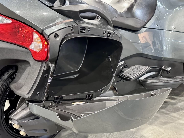 2018 BRP CAN-AM SPYDER RT LIMITED EDITION DARK SE-6 (SEMI-AUTOMATIQUE) ROTAX 1330 cc ACE EFI + 56197 KM + RARE & A1 