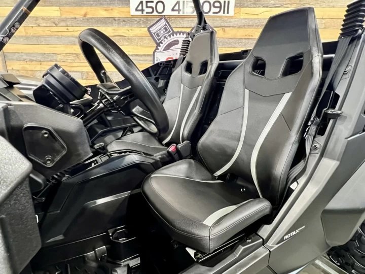 2025 BRP CAN-AM COMMANDER 700 EFI + 4X4 + DPS + BAS KM + 2 X EN INVEMTAIRE 